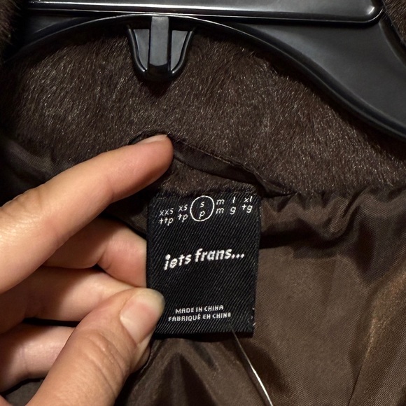 BDG Urban Outfitters lets Frans Donna Faux Fur Puffer Jacket Small S Petite Brow - Picture 3 of 12